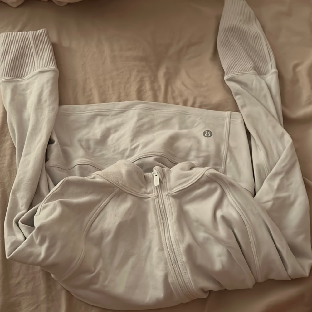 LuLuLemon Cropped zip up